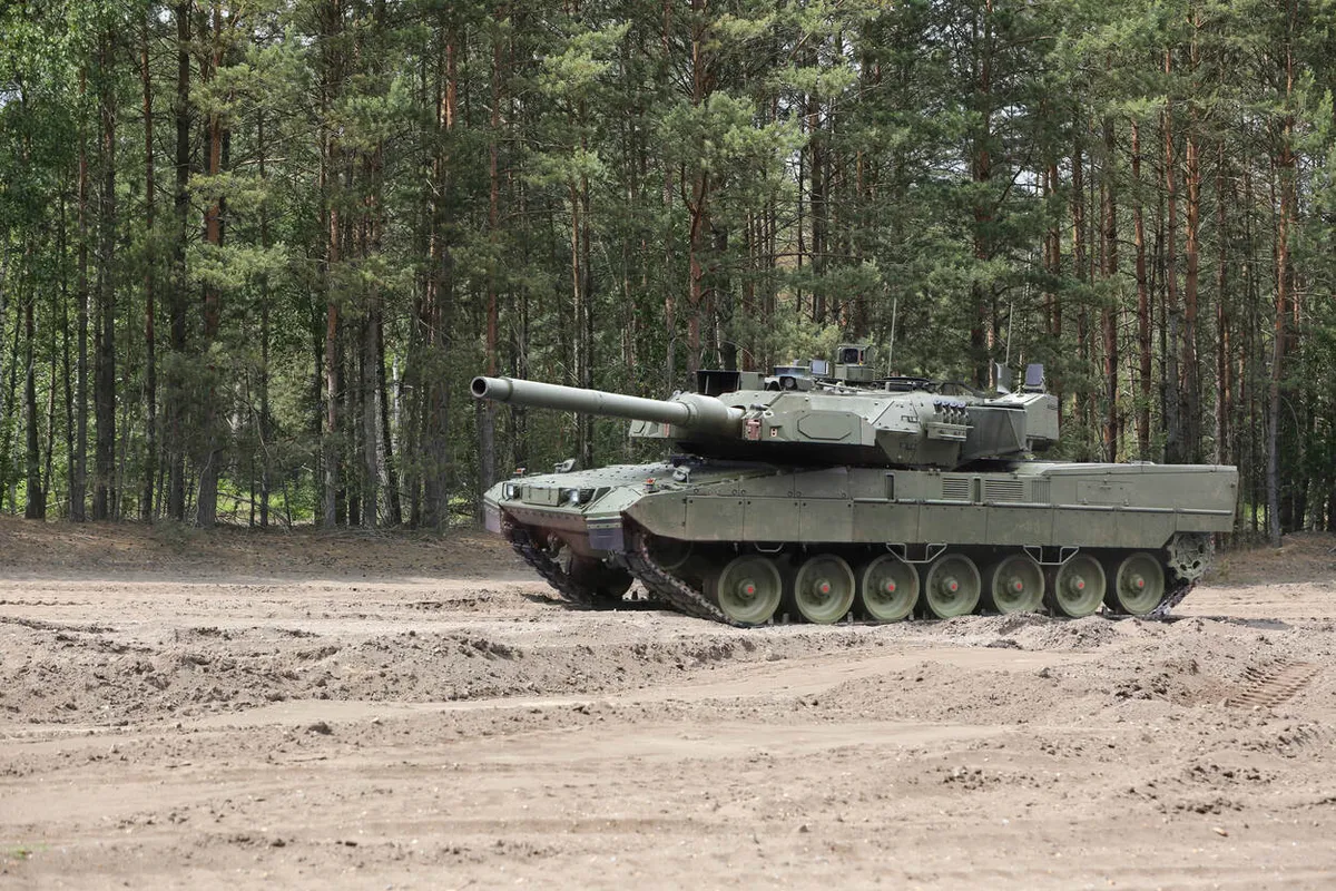 Prototype de char Leopard 2A8, photographie d’archive.