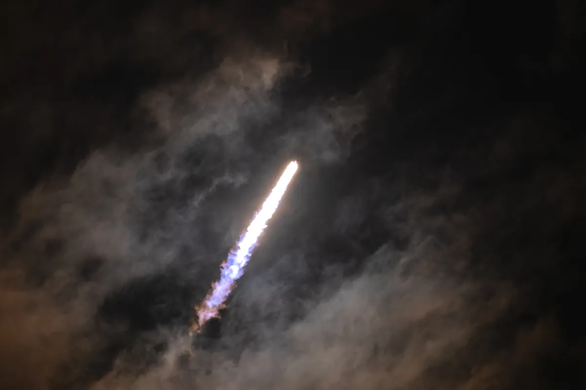 Une fusée Falcon 9 décolle de Cap Canaveral avec des satellites Starlink, le 14 janvier 2024.